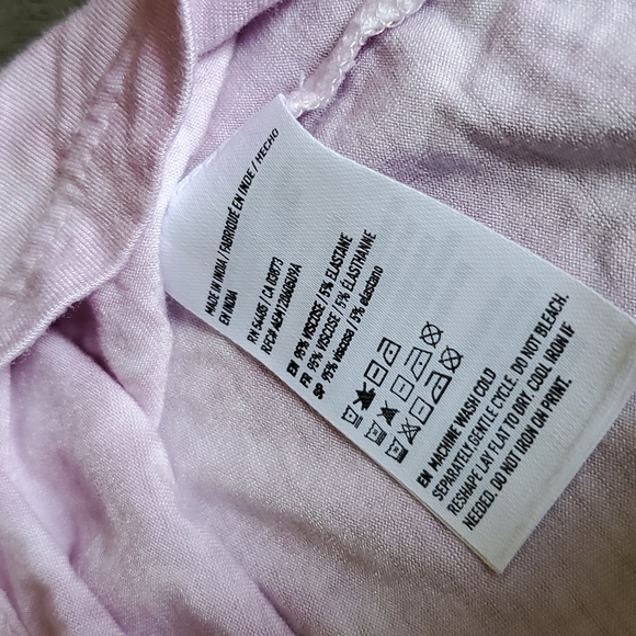 American Eagle Outfitters - Picture 5 of 6